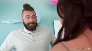 Brazzers - Zoe Grey - Yummy Mummy's Juicy Pussy