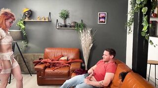 JacquieEtMichelTV - Little Foxy - Little Foxy helps to beat boredom
