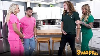 MomSwap - Lolly Dames And Sadie Rose