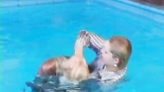 Lesbian fantasy in the pool