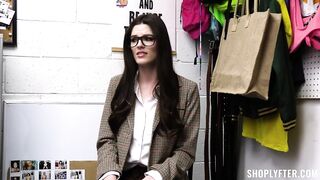 Shoplyfter - Spoiled Thief - Fiona Frost | PornMedium.com