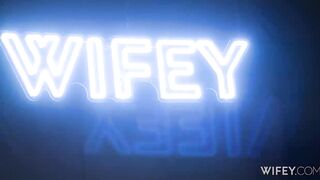 Tatiana Steele- Blonde MILF Gets Filled Up By BBC