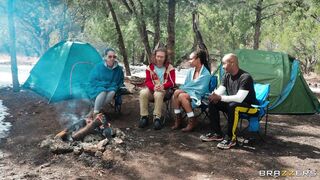 Hot mulatto seduced a guy to fuck her outdoors ????