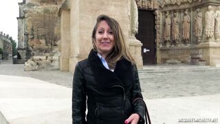 Emmanuelle, 28 Ans, Veut Son Plan à Trois