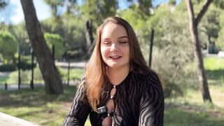 Lily, 23 Ans, Se Laisse Aller