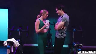 Married MILF Gets Her Pussy Worked Out