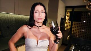 My best friend ex-girlfriend came to leave something and instead got all my cum