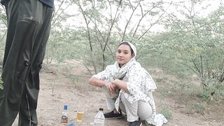 Jija Ne Apni Sali Ko Jangal Me Le Jaa Kar Choda