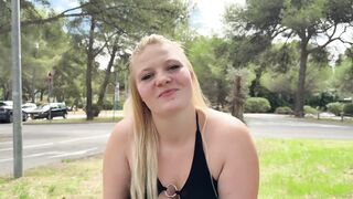 Anissa, 22 Ans, Veut être Baiser Par Deux Mecs