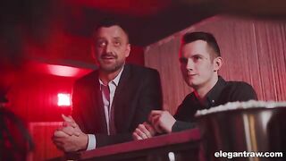 Mariska Gets Both Holes Filled